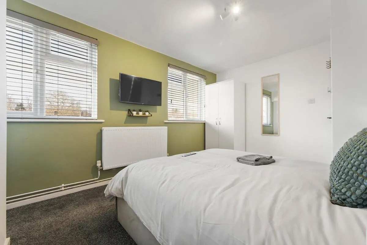 Holiday home Modern 4 Bed & 4 En-Suite City Centre With Parking Southampton